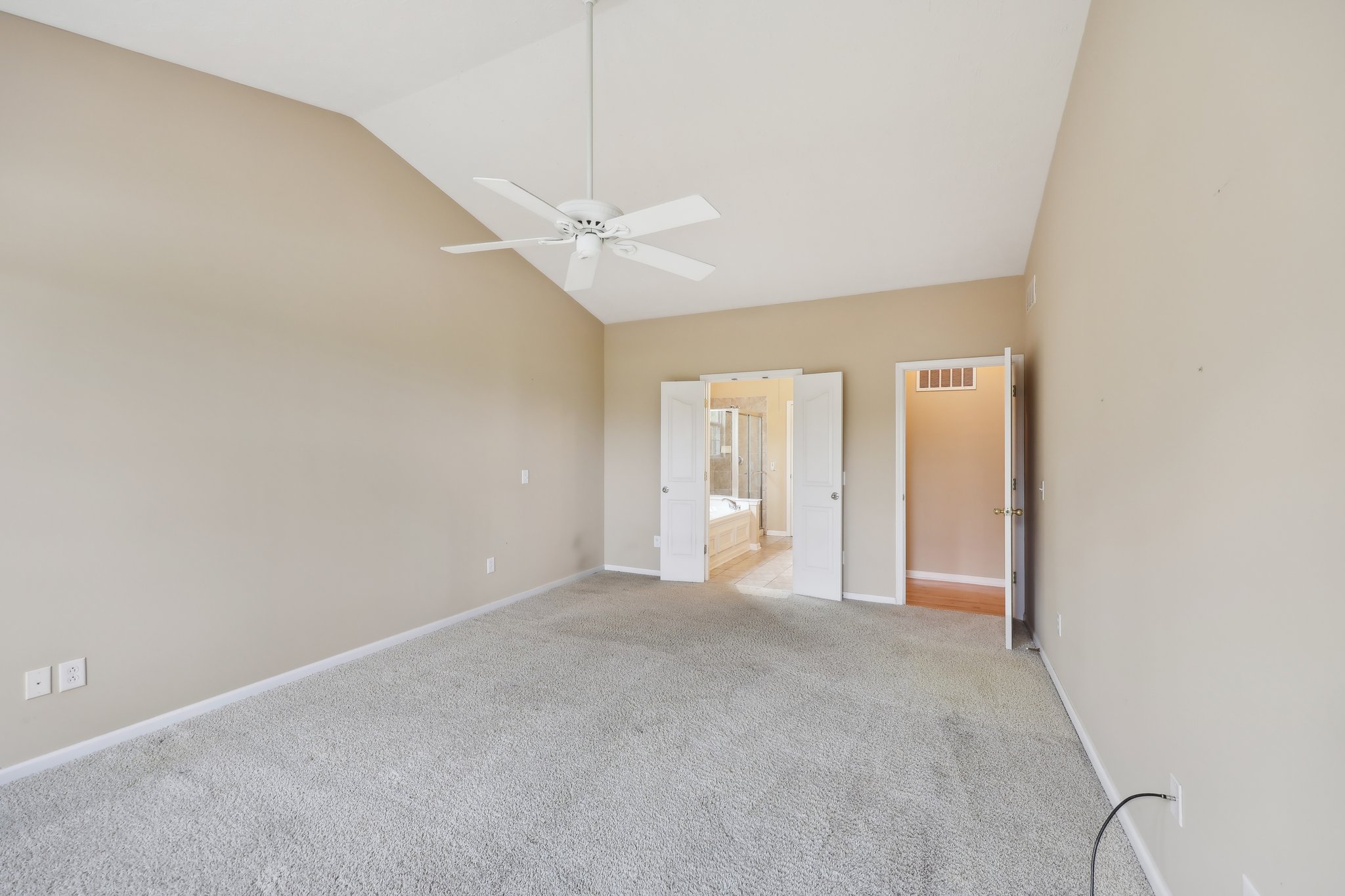 Hadleigh Ct-1405-027.jpg