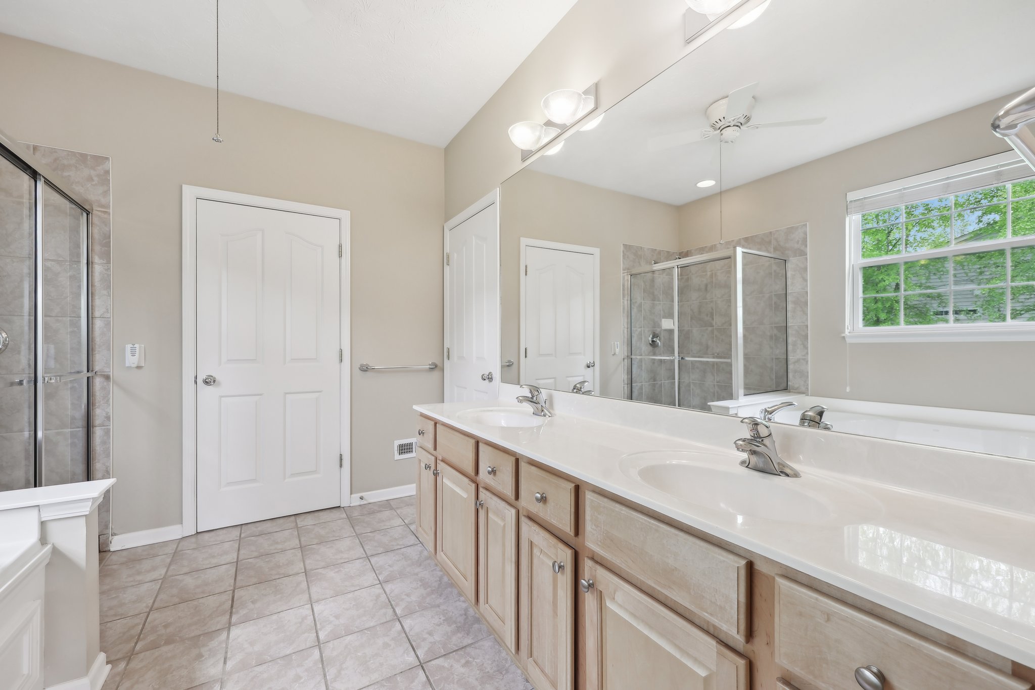 Hadleigh Ct-1405-028.jpg