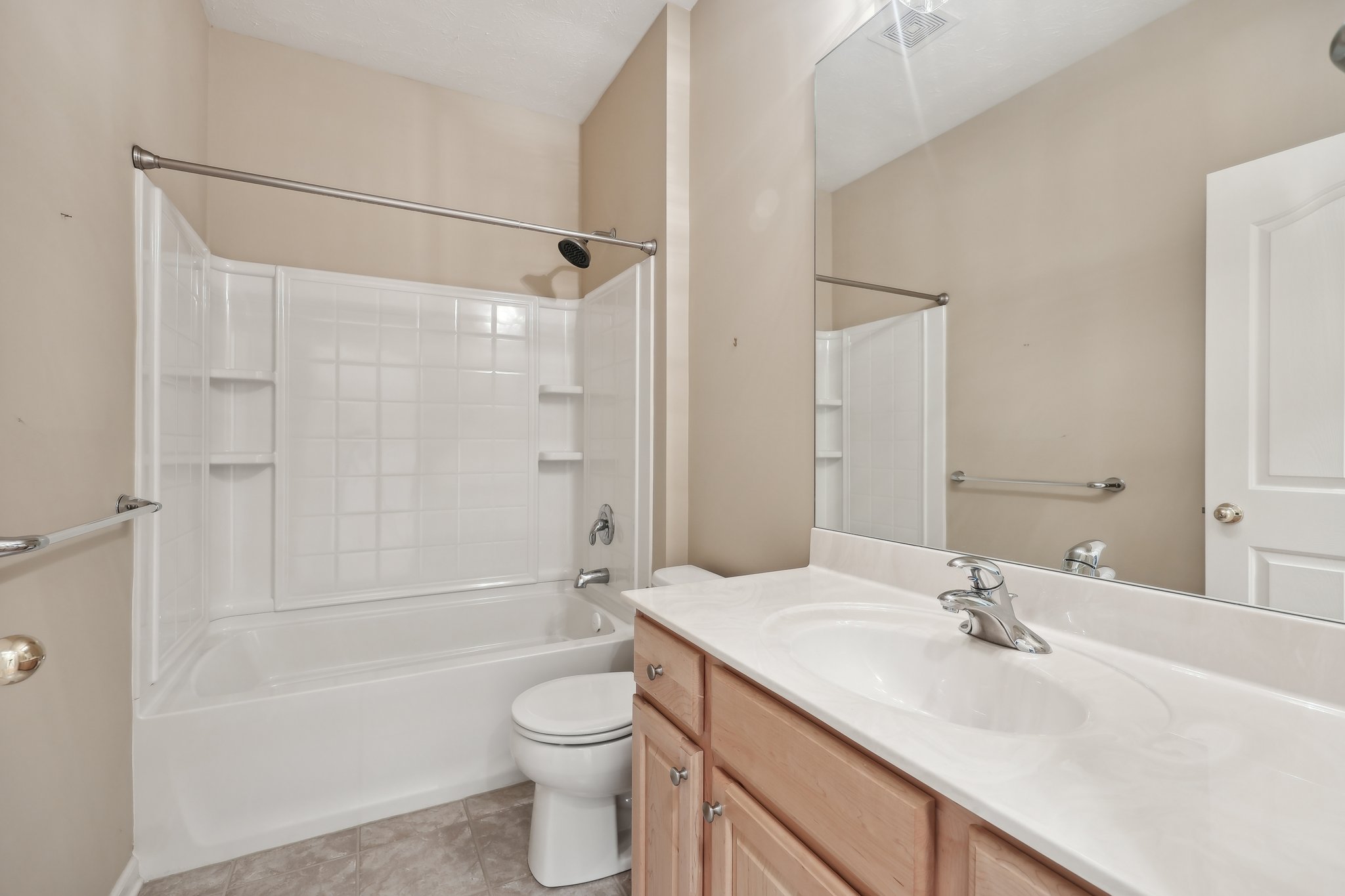 Hadleigh Ct-1405-039.jpg
