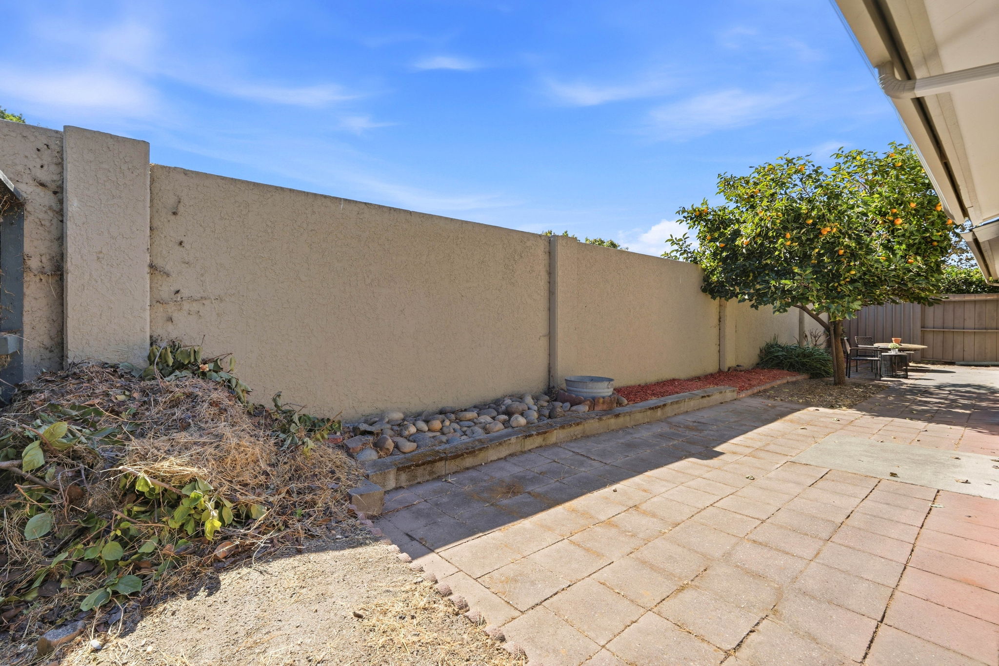037_F8_542 Hamlin Way