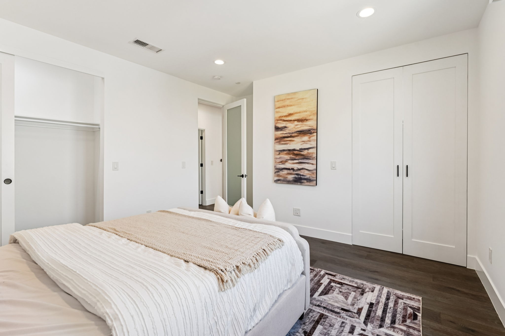 N Commonwealth Ave-S0403-035