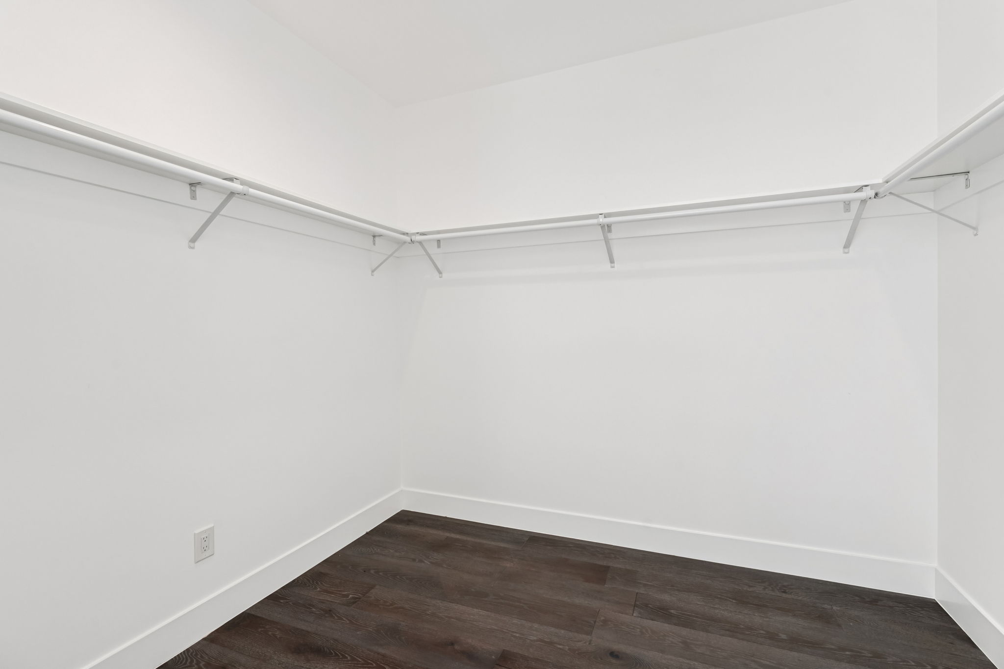 N Commonwealth Ave-S0403-045