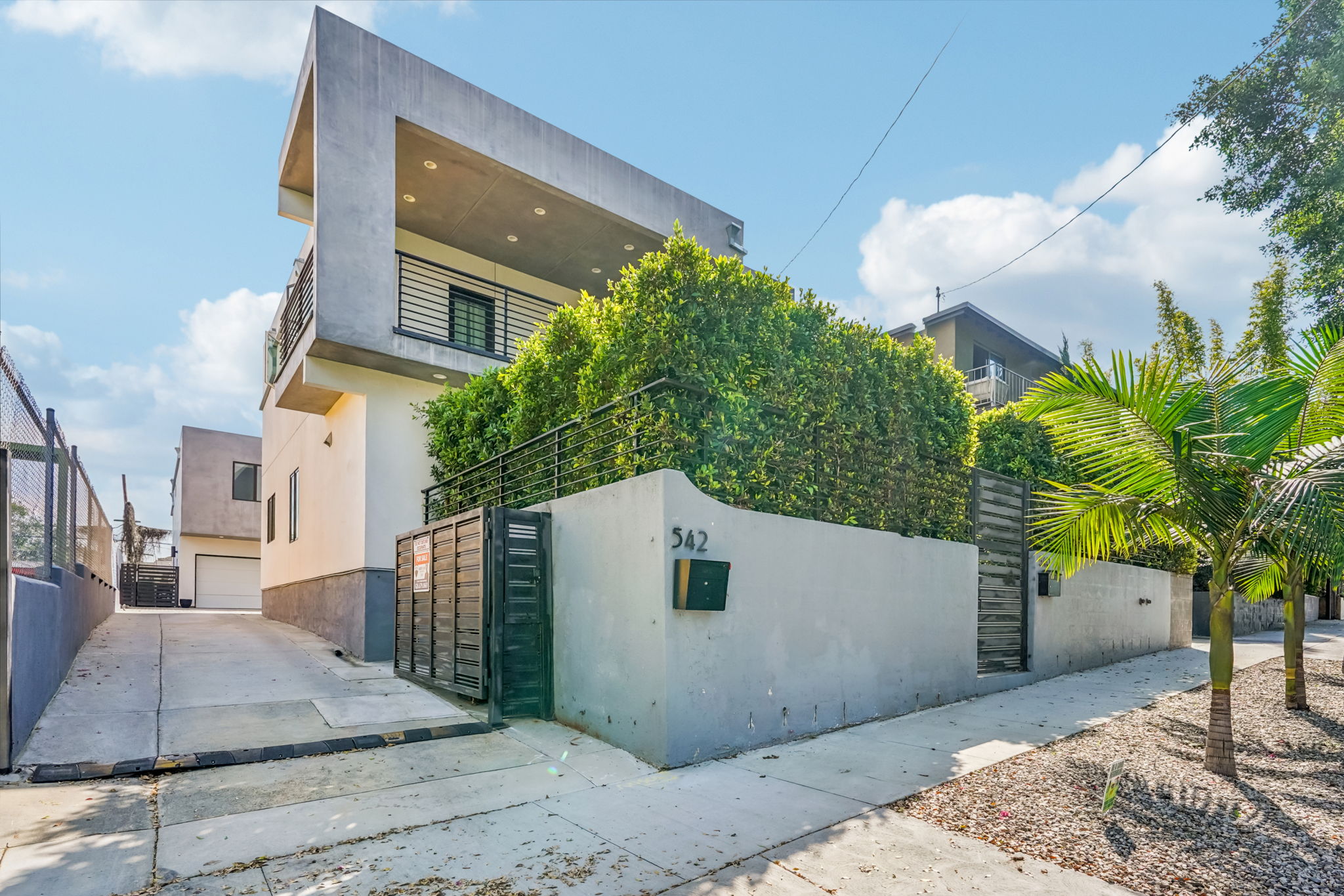 N Commonwealth Ave-S0403-049