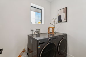 N Commonwealth Ave-S0403-027