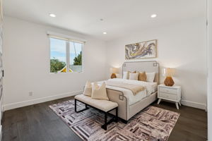 N Commonwealth Ave-S0403-034