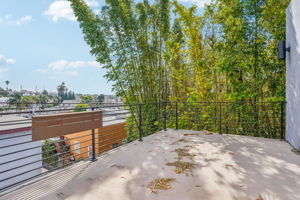 N Commonwealth Ave-S0403-046