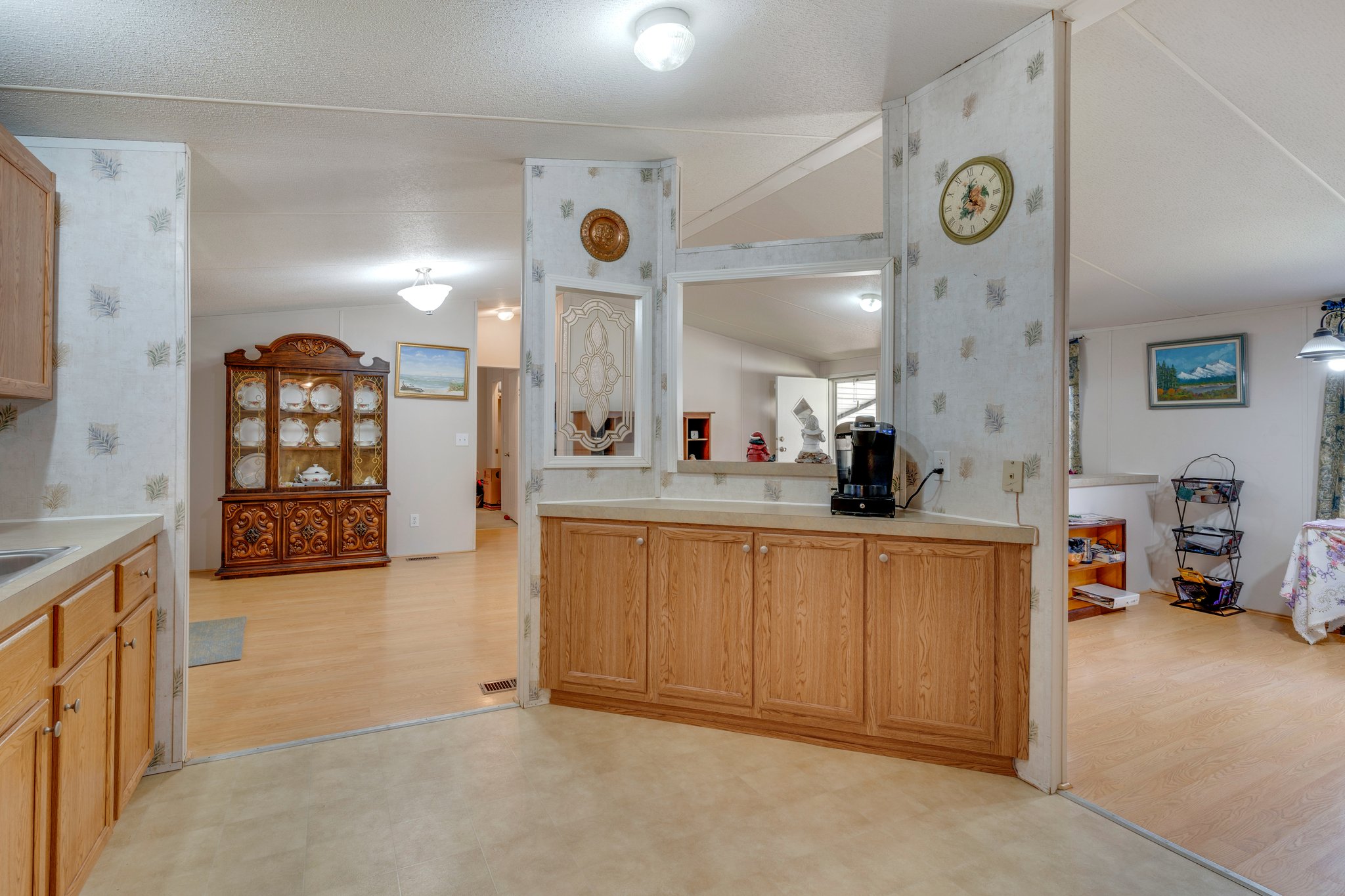  Photo 8