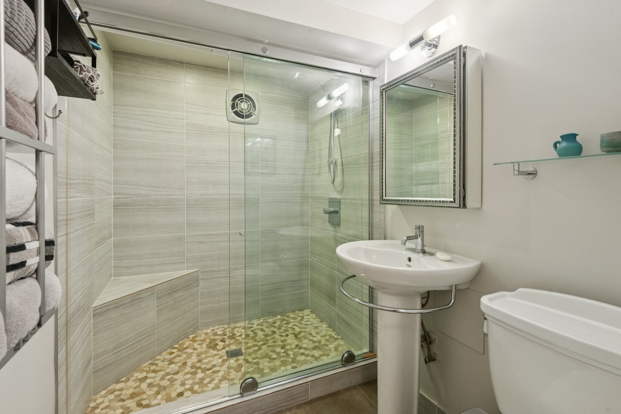 542 W Brompton Ave 1N_013.jpg