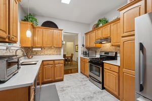 542 W Brompton Ave 1N_007.jpg