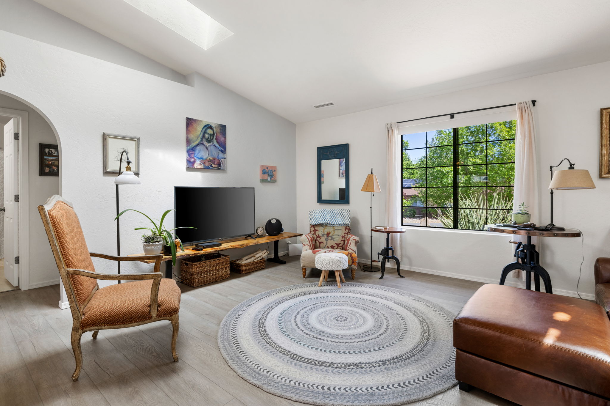 Living Room (2)