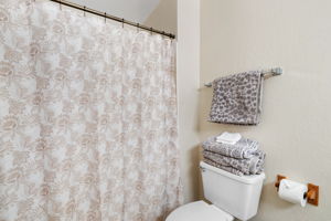 Primary Bathroom (2)