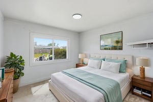 DSC06065 virtually staged.jpeg