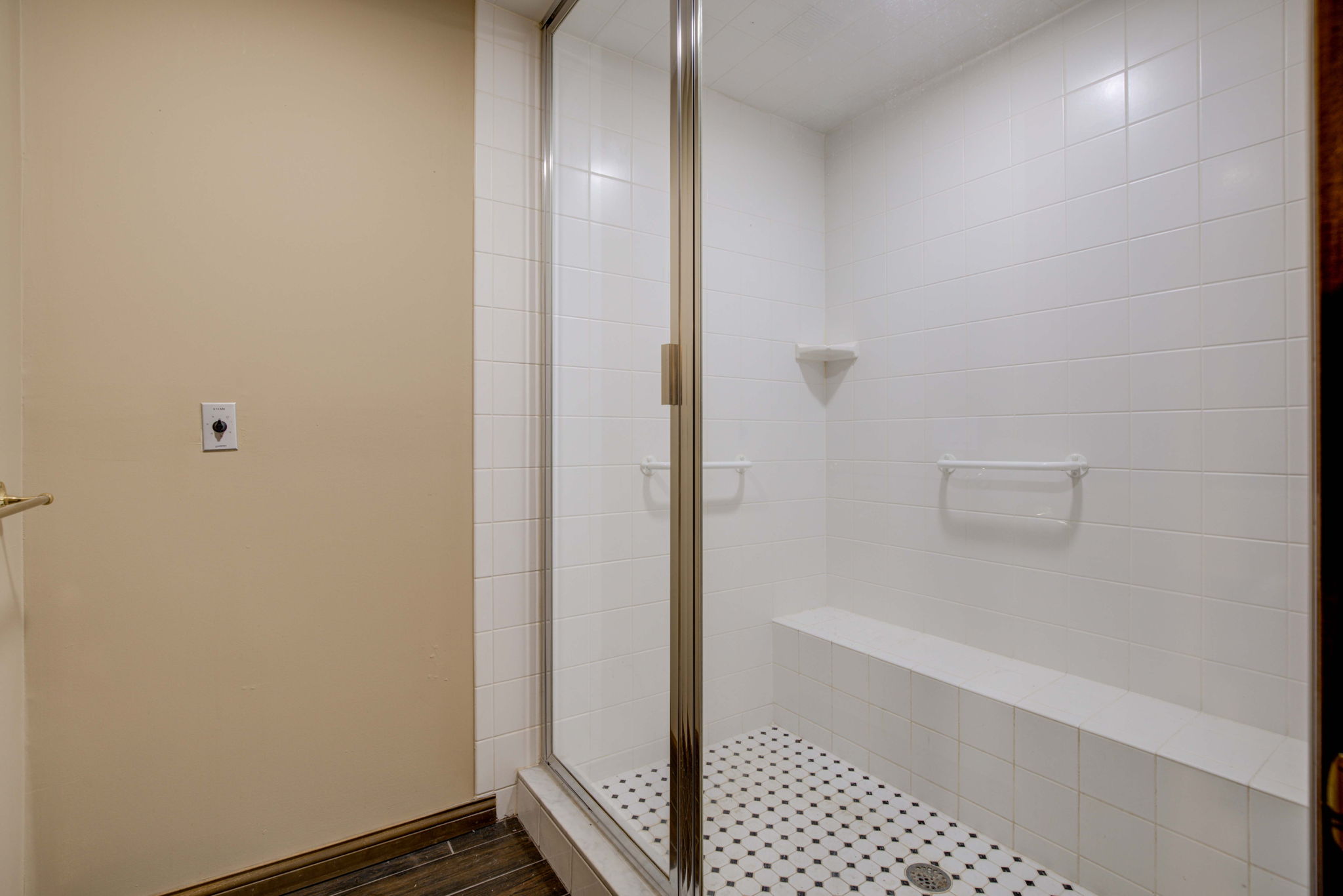 33 Basement Bathroom4