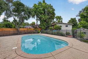  Photo 56