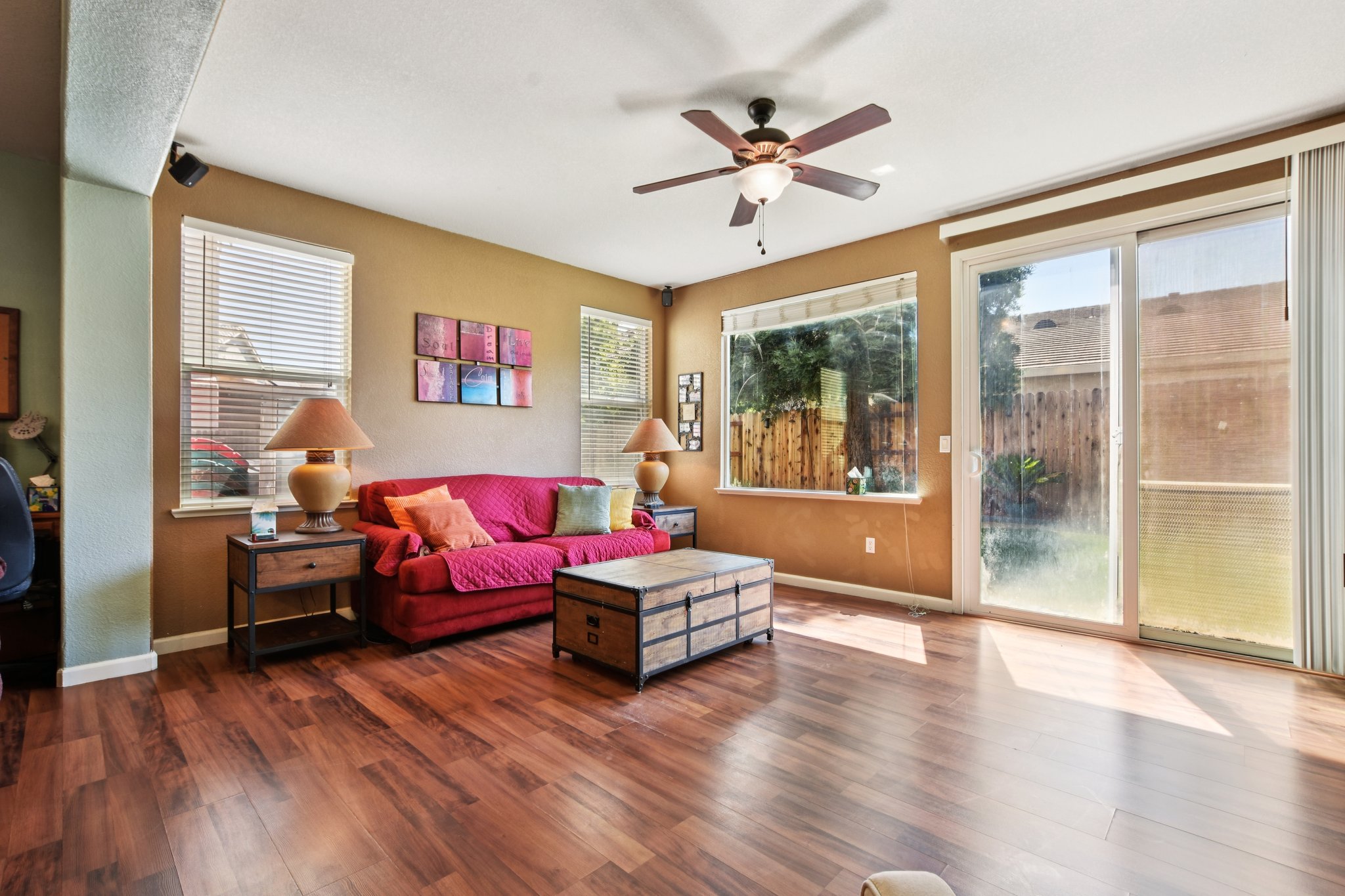 Dorcey Dr-S0907-007.jpg