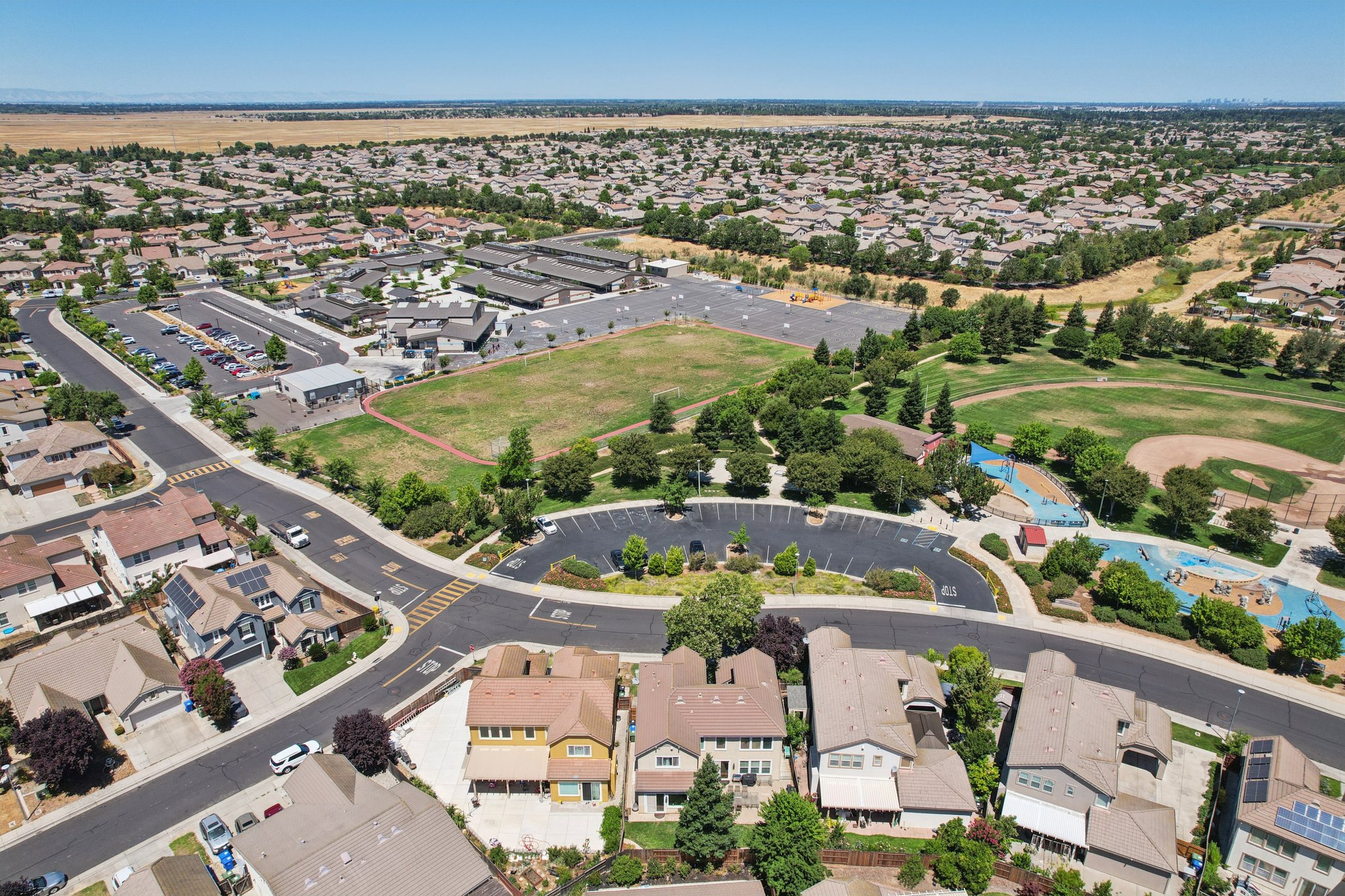 Dorcey Dr-S0907-035.jpg