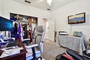Dorcey Dr-S0907-023.jpg