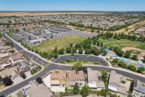 Dorcey Dr-S0907-035.jpg
