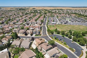 Dorcey Dr-S0907-036.jpg