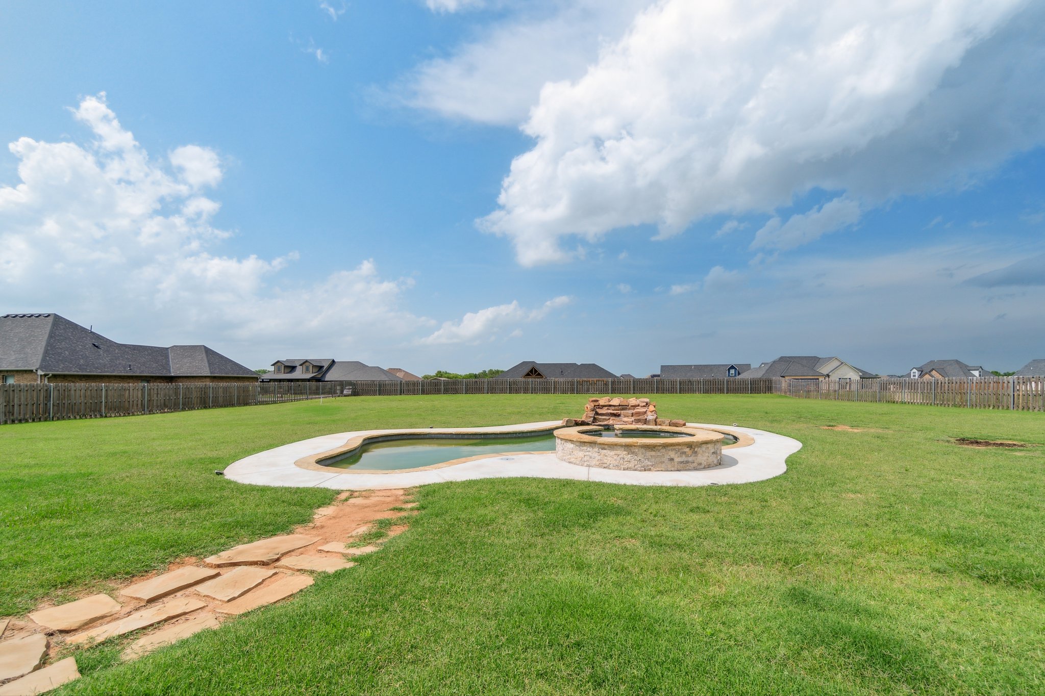 5424 NE Snowy Owl Rd_051.jpg