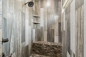 5424 NE Snowy Owl Rd_031.jpg