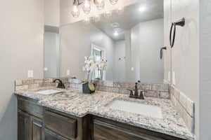 5424 NE Snowy Owl Rd_032.jpg