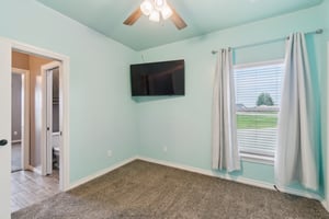 5424 NE Snowy Owl Rd_037.jpg