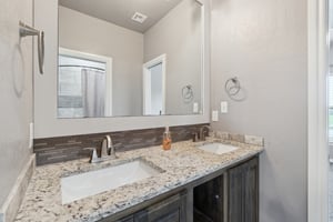 5424 NE Snowy Owl Rd_038.jpg