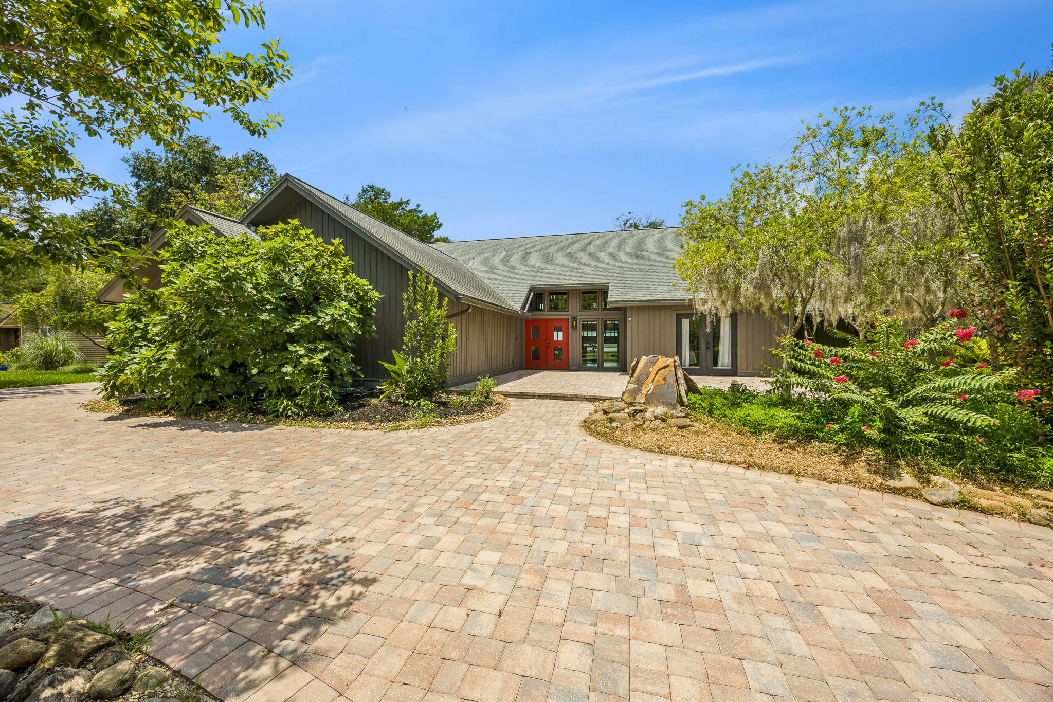 Welcome to 5425 Florence Point Dr