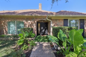 Northmoor Dr-S1210-001.jpg