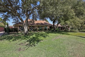 Northmoor Dr-S1210-003.jpg