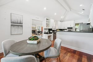 Northmoor Dr-S1210-016.jpg