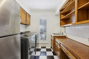 Northmoor Dr-S1210-047.jpg