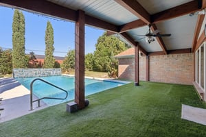 Northmoor Dr-S1210-051.jpg
