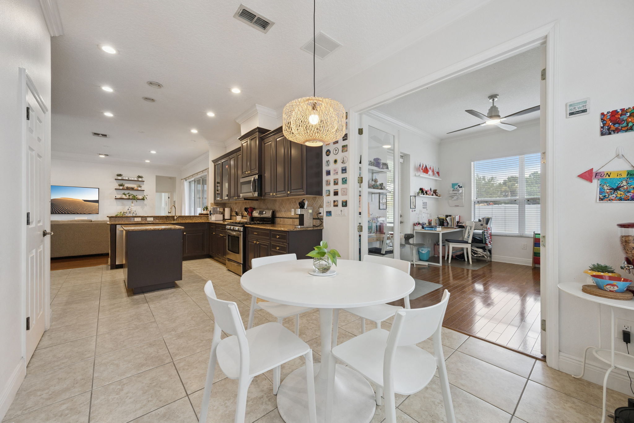Kitchen/Breakfast Area