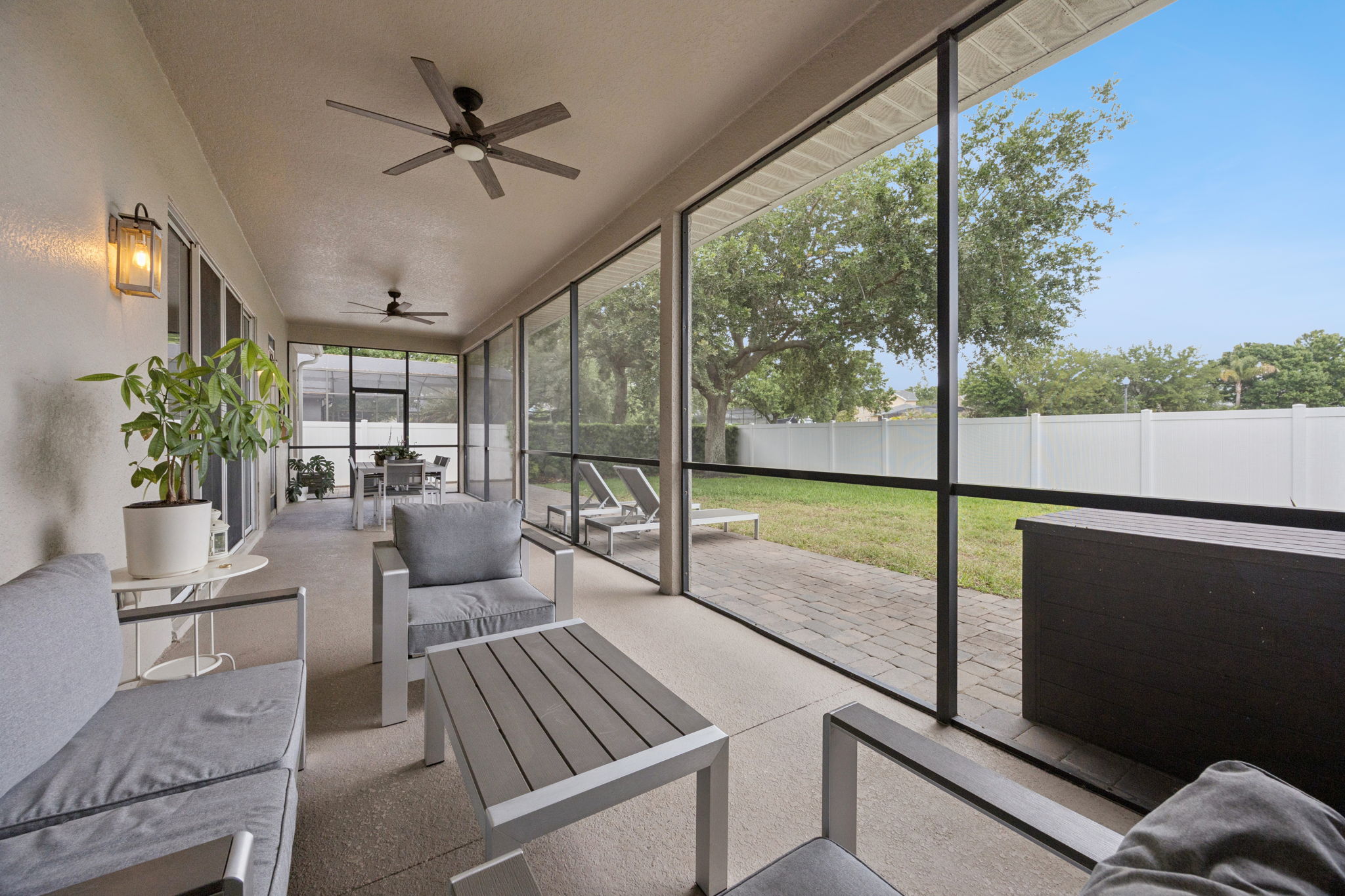 Screened-in Porch