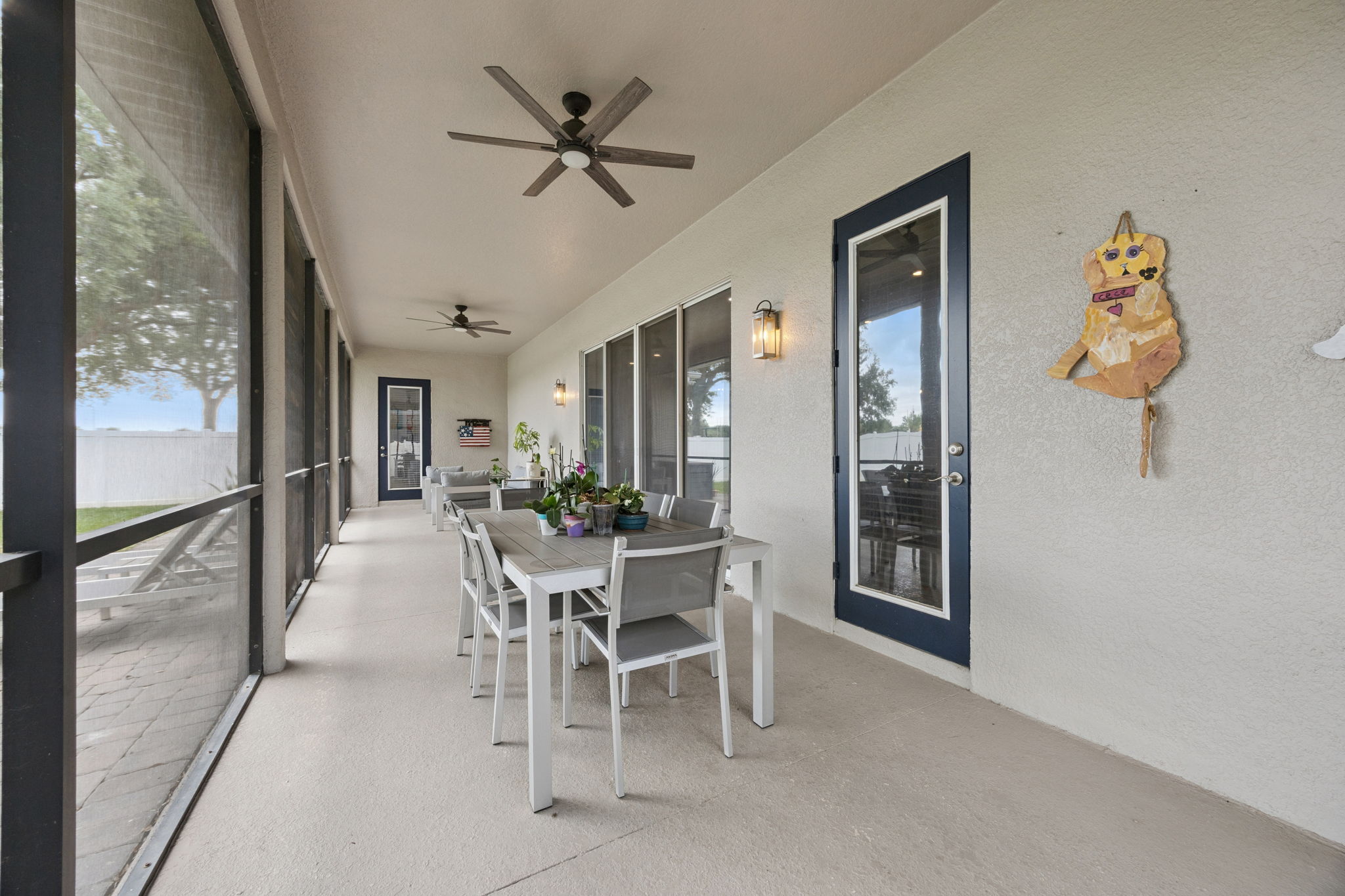 Screened-in Porch