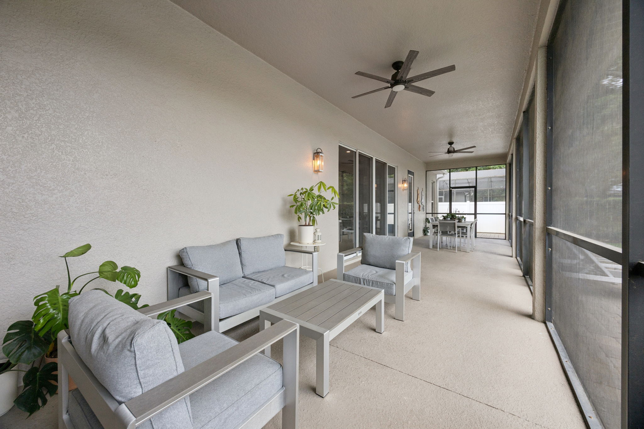 Screened-in Porch