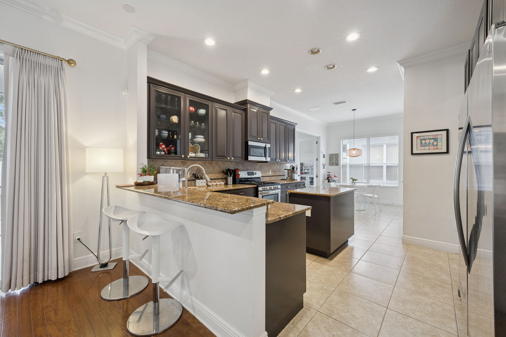 Kitchen/Breakfast Bar