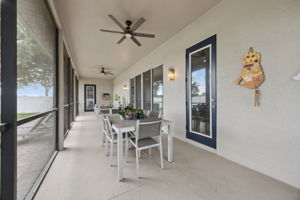 Screened-in Porch