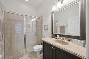 Bathroom (1st Floor)