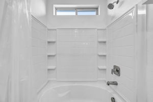  Photo 70