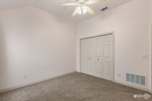  Photo 34