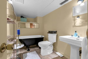  Photo 23
