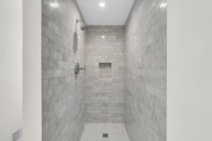  Photo 37