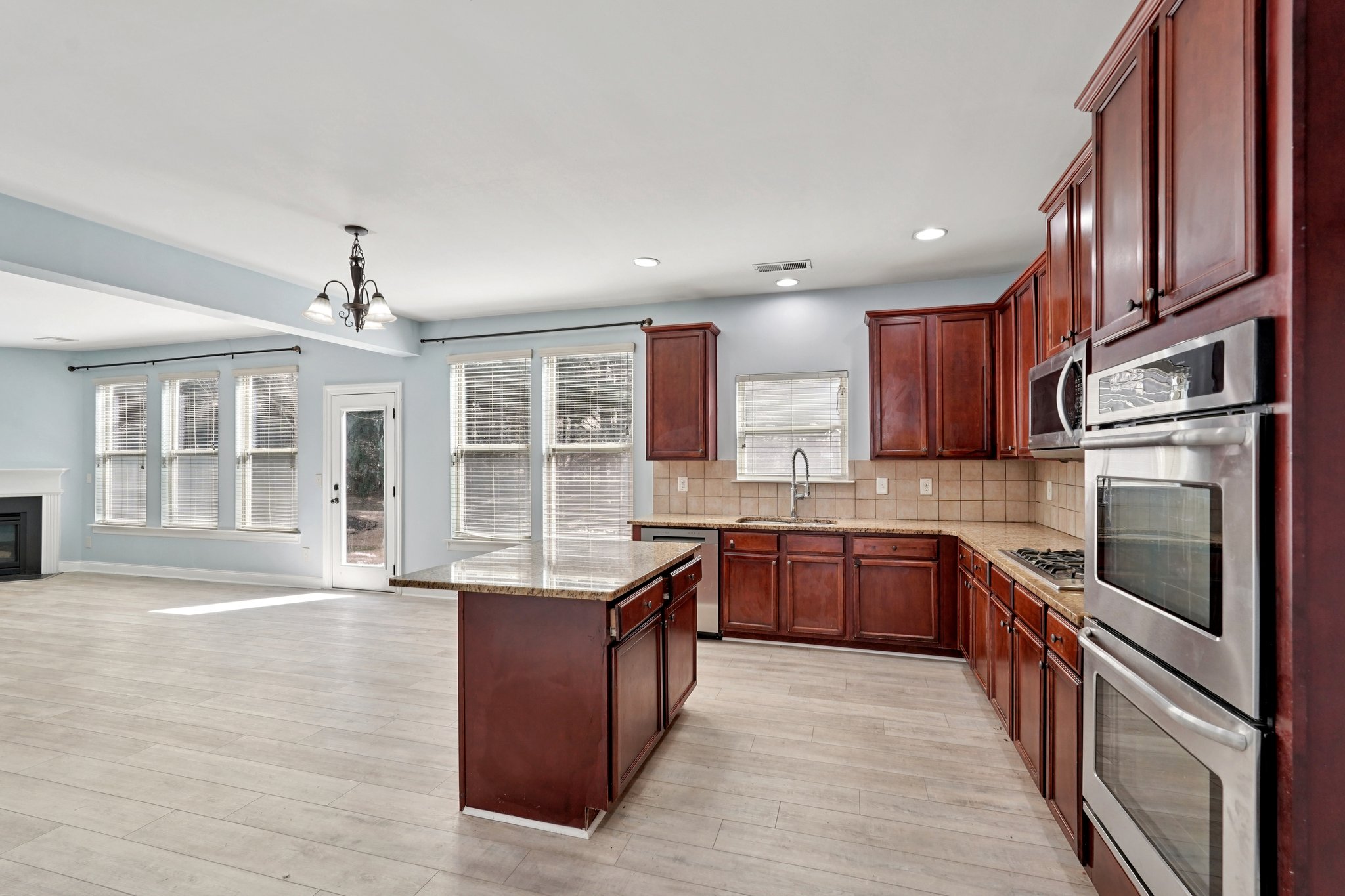 Breckinridge Ln-S2503-012.jpg