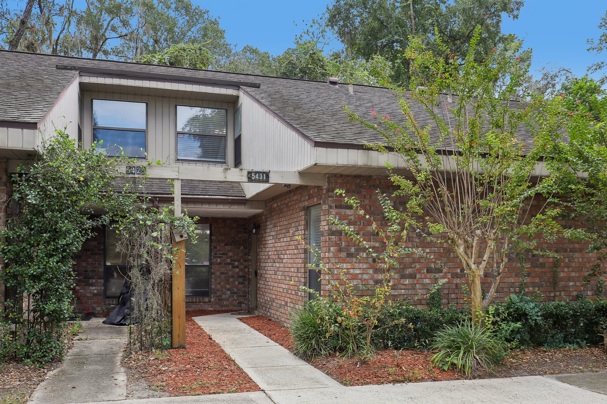 NW 33rd Pl-S3009-004.jpg