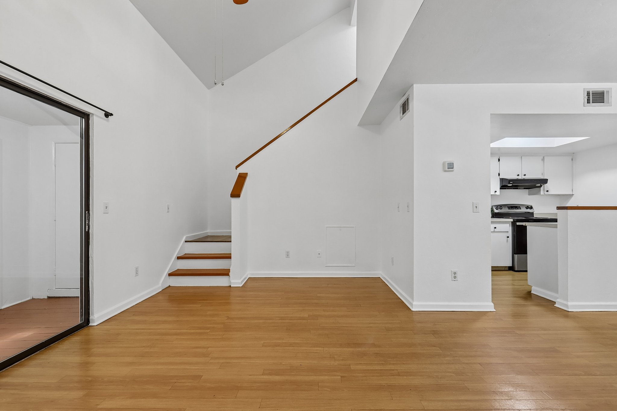 NW 33rd Pl-S3009-008.jpg