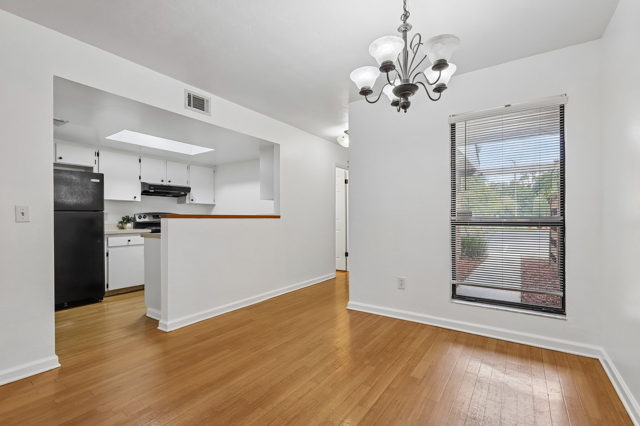 NW 33rd Pl-S3009-012.jpg