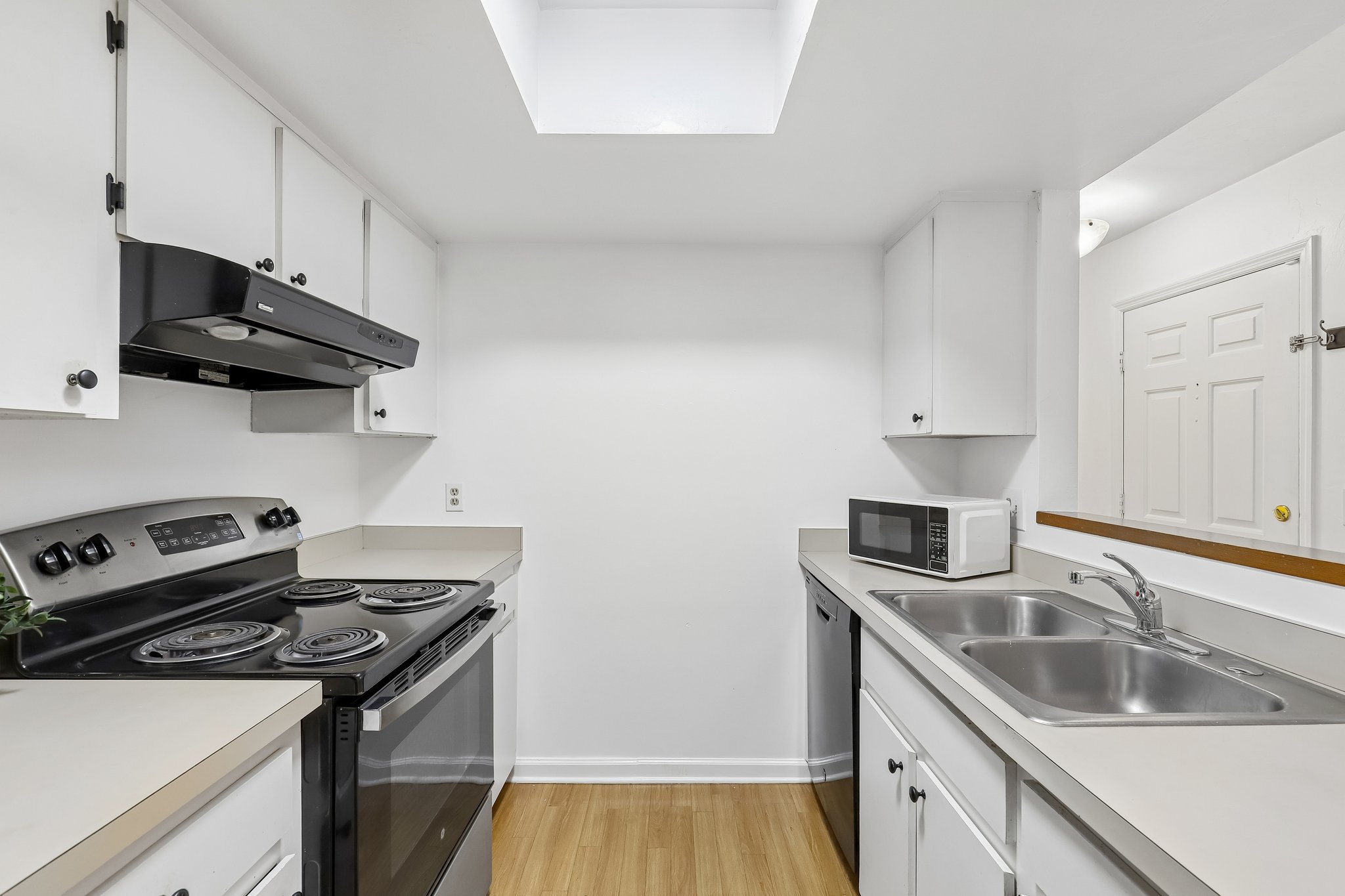 NW 33rd Pl-S3009-015.jpg